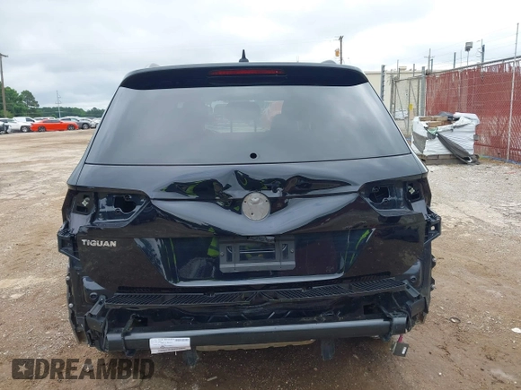 2020 Volkswagen Tiguan S with VIN 3VV1B7AX7LM102966, listed as a IAAI auction lot 42365428 with 94,921 mi miles and . Bid and sale history available at DreamBid. Image 6.