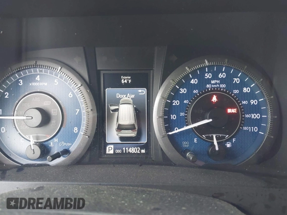2015 Toyota Sienna XLE with VIN 5TDYK3DC9FS569714, listed as a IAAI auction lot 42297410 with 114,802 mi miles and . Bid and sale history available at DreamBid. Image 7.