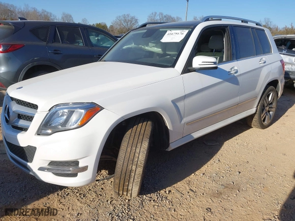 2013 Mercedes-Benz GLK-Class GLK 350 with VIN WDCGG8JB7DG101780, listed as a IAAI auction lot 41679176 with 73,310 mi miles. Bid and sale history available at carsss.com. Image 22.