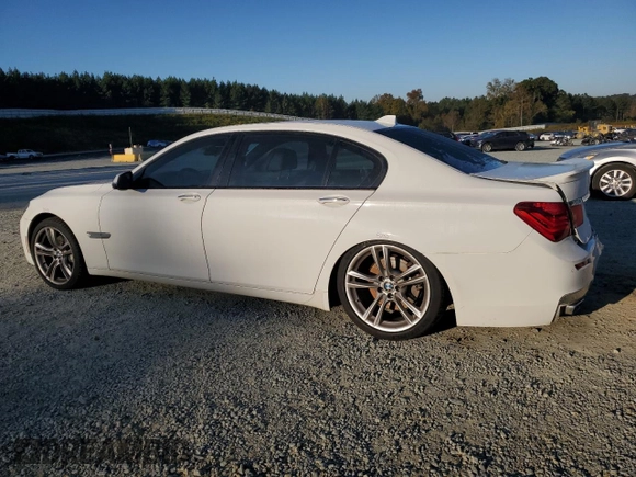 2015 BMW 7 Series 740Li with VIN WBAYE4C59FD139044, listed as a Copart auction lot 75907584 with 113,587 mi miles and Salvage Title. Bid and sale history available at DreamBid. Image 2.
