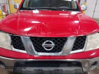 2006 Nissan Frontier SE z VIN 1N6AD07W86C401156, wystawiony jako IAAI lot #41808763 z przebiegiem 200 825 mil mil oraz . Historia ofert i sprzedaży dostępna na DreamBid. Obrazek 6.