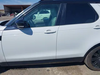 2019 Land Rover Discovery HSE Luxury with VIN SALRT2RK8KA080555, listed as a IAAI auction lot 41833340 with 122,111 mi miles. Bid and sale history available at carsss.com. Image 14.