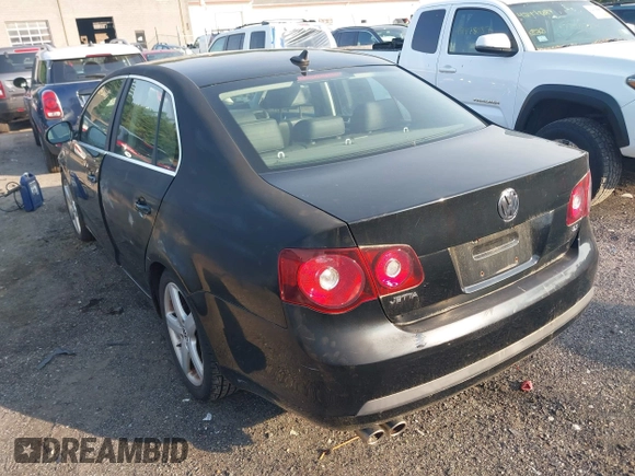 2008 Volkswagen Jetta SE with VIN 3VWRM71K48M187611, listed as a IAAI auction lot 42467928 with 170,931 mi miles and . Bid and sale history available at DreamBid. Image 3.