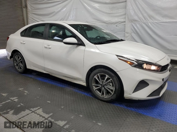2024 Kia Forte LXS with VIN 3KPF24ADXRE757344, listed as a Copart auction lot 53042775 with 27,367 mi miles and Salvage Title. Bid and sale history available at carsss.com. Image 4.