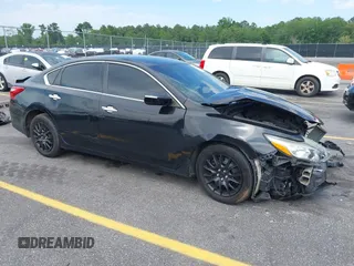 2017 Nissan Altima SR z VIN 1N4AL3AP5HC238449, wystawiony jako IAAI lot #42292391 z przebiegiem 165 789 mil mil oraz . Historia ofert i sprzedaży dostępna na DreamBid. Obrazek 1.