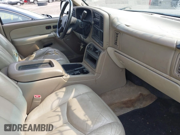 2003 Chevrolet Suburban Z71 with VIN 3GNFK16T23G325753, listed as a IAAI auction lot 42409253 with 247,494 mi miles and . Bid and sale history available at DreamBid. Image 5.