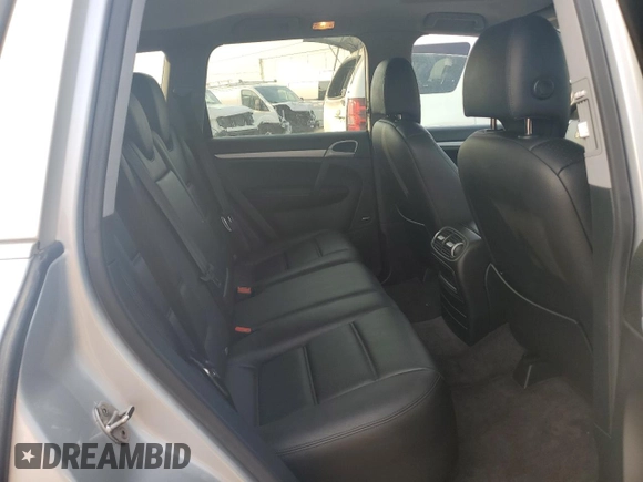 2004 Porsche Cayenne S z VIN WP1AB29P24LA66787, wystawiony jako Copart lot #59231435 z przebiegiem 52 815 mil mil oraz Czysty tytuł • Clean title. Historia ofert i sprzedaży dostępna na DreamBid. Obrazek 11.