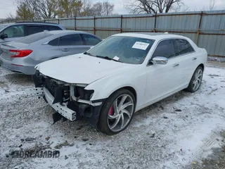 2017 Chrysler 300 with VIN 2C3CCAKG9HH665088, listed as a IAAI auction lot 41380515 with 91,760 mi miles. Bid and sale history available at carsss.com. Image 2.
