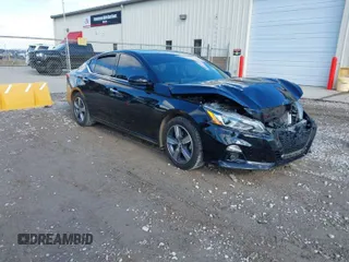 2020 Nissan Altima 2.5 SL with VIN 1N4BL4EV4LC221508, listed as a IAAI auction lot 41307608 with 61,414 mi miles. Bid and sale history available at carsss.com. Image 1.