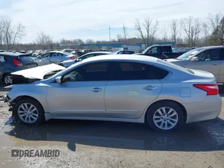 2017 Nissan Altima SV with VIN 1N4AL3AP1HC133200, listed as a IAAI auction lot 41996708 with 80,196 mi miles and . Bid and sale history available at carsss.com. Image 15.