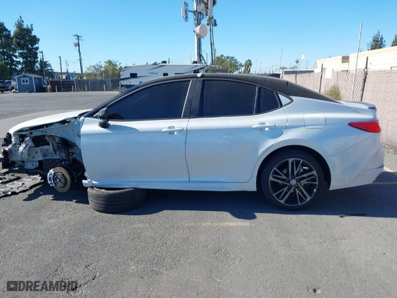 2025 Toyota Camry LE with VIN 4T1DAACK4SU035083, listed as a IAAI auction lot 41309401 with NaN miles. Bid and sale history available at carsss.com. Image 14.