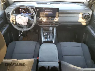 2024 Chevrolet Colorado 4WD Trail Boss with VIN 1GCPTEEK8R1252776, listed as a Copart auction lot 52592085 with 2,904 mi miles and Salvage title. Bid and sale history available at DreamBid. Image 8.