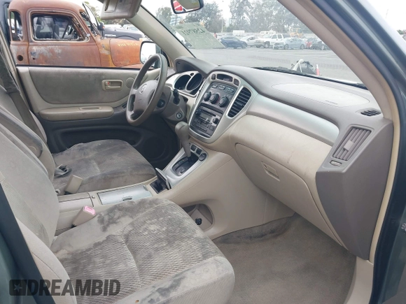 2005 Toyota Highlander with VIN JTEGD21A750108737, listed as a IAAI auction lot 42587921 with 207,233 mi miles and . Bid and sale history available at DreamBid. Image 5.