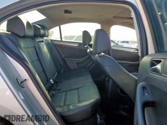 2011 Volkswagen Jetta SEL with VIN 3VWLX7AJ4BM368686, listed as a Copart auction lot 53942575 with 152,581 mi miles and Salvage title. Bid and sale history available at DreamBid. Image 10.