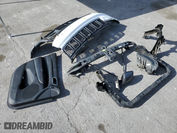2017 Jeep Grand Cherokee Trailhawk with VIN 1C4RJFLT1HC729163, listed as a Copart auction lot 51115745 with 213,292 mi miles and Salvage title. Bid and sale history available at DreamBid. Image 12.