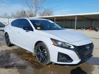 2024 Nissan Altima SR z VIN 1N4BL4CV7RN404207, wystawiony jako IAAI lot #41773141 z przebiegiem 18 463 mil mil oraz . Historia ofert i sprzedaży dostępna na DreamBid. Obrazek 1.