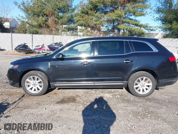 2019 Lincoln MKT with VIN 2LMHJ5NK1KBL04320, listed as a IAAI auction lot 41106755 with 174,362 mi miles and . Bid and sale history available at DreamBid. Image 14.