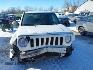 2015 Jeep Patriot High Altitude with VIN 1C4NJRAB4FD381232, listed as a IAAI auction lot 41289384 with 121,581 mi miles and . Bid and sale history available at DreamBid. Image 12.