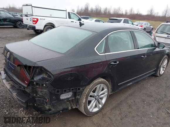 2017 Volkswagen Passat SE z VIN 1VWGT7A30HC031442, wystawiony jako IAAI lot #42008142 z przebiegiem 171 069 mil mil oraz . Historia ofert i sprzedaży dostępna na DreamBid. Obrazek 4.