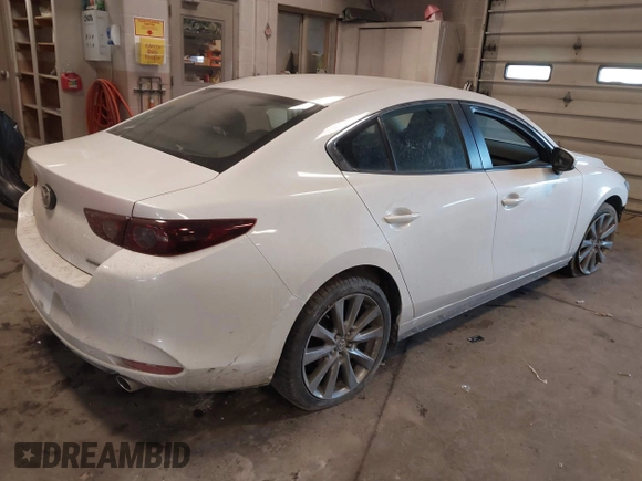 2019 Mazda 3 w/Select with VIN 3MZBPAAL3KM105342, listed as a IAAI auction lot 41443608 with 68,038 mi miles. Bid and sale history available at carsss.com. Image 4.