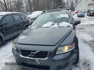 2008 Volvo V50 2.5T R-Design with VIN YV1MJ672682396325, listed as a IAAI auction lot 41456223 with 100,255 mi miles. Bid and sale history available at carsss.com. Image 6.