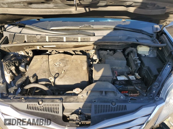 2017 Toyota Sienna XLE Auto Access Seat z VIN 5TDYZ3DC9HS873222, wystawiony jako Copart lot #42537675 z przebiegiem Nie podano mil oraz Szkoda całkowita • Salvage title. Historia ofert i sprzedaży dostępna na DreamBid. Obrazek 13.