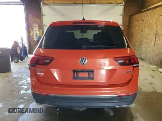 2018 Volkswagen Tiguan SEL with VIN 3VV2B7AXXJM220365, listed as a Copart auction lot 60486055 with 92,006 mi miles and Salvage title. Bid and sale history available at DreamBid. Image 6.