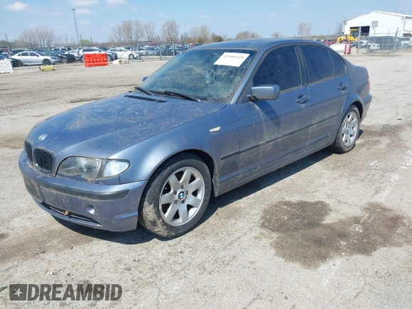 2005 BMW 3 Series 325xi with VIN WBAEU33465PR19734, listed as a IAAI auction lot 42006438 with 130,281 mi miles. Bid and sale history available at carsss.com. Image 2.