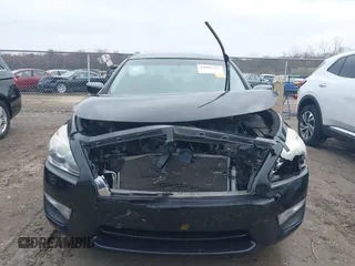 2015 Nissan Altima 2.5 SV with VIN 1N4AL3AP1FC582082, listed as a IAAI auction lot 42006657 with 132,343 mi miles. Bid and sale history available at carsss.com. Image 12.