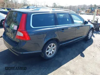 2010 Volvo V70 with VIN YV1960BWXA1133314, listed as a IAAI auction lot 41870470 with 206,003 mi miles and . Bid and sale history available at DreamBid. Image 4.