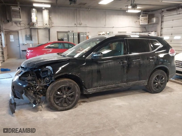2015 Nissan Rogue SV with VIN 5N1AT2MV8FC918241, listed as a IAAI auction lot 41733268 with 124776 miles. Bid and sale history available at carsss.com. Image 14.