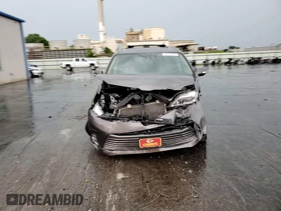 2020 Toyota Sienna XLE z VIN 5TDDZ3DC7LS229998, wystawiony jako Copart lot #60753275 z przebiegiem 38 664 mil mil oraz Szkoda całkowita • Salvage title. Historia ofert i sprzedaży dostępna na DreamBid. Obrazek 14.