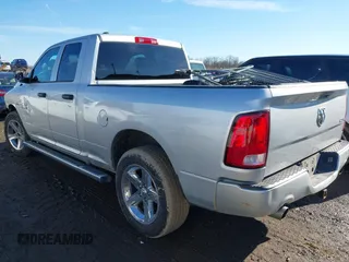 2016 Ram 1500 Express z VIN 1C6RR7FTXGS188572, wystawiony jako IAAI lot #41699775 z przebiegiem 156 990 mil mil oraz . Historia ofert i sprzedaży dostępna na DreamBid. Obrazek 3.