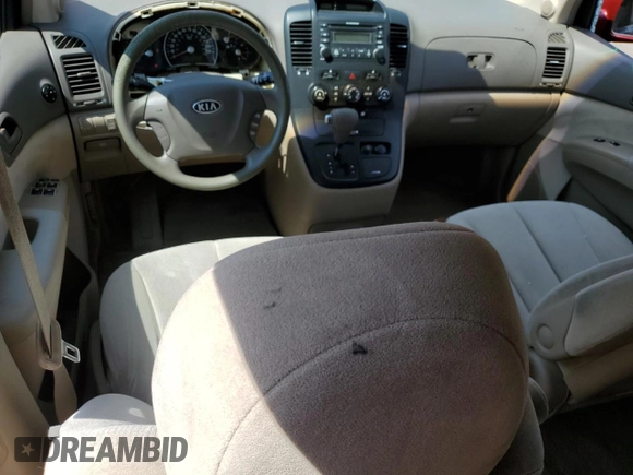 2006 Kia Sedona LX with VIN KNDMB233066095436, listed as a Copart auction lot 68822844 with 177,007 mi miles and Salvage Title. Bid and sale history available at carsss.com. Image 8.