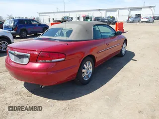 2005 Chrysler Sebring Limited with VIN 1C3EL65R75N664561, listed as a IAAI auction lot 42052562 with 121,333 mi miles and . Bid and sale history available at DreamBid. Image 4.