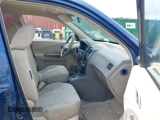 2006 Hyundai Tucson GL with VIN KM8JM12B66U342224, listed as a IAAI auction lot 42079428 with 196,248 mi miles. Bid and sale history available at carsss.com. Image 5.