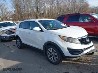 2016 Kia Sportage LX with VIN KNDPB3ACXG7870570, listed as a IAAI auction lot 41613869 with 171081 miles. Bid and sale history available at carsss.com. Image 1.