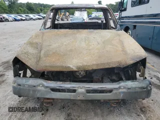 2003 Chevrolet Silverado 1500 LS with VIN 1GCEK14T43Z135461, listed as a Copart auction lot 62999924 with Not Provided miles and Non Repairable. Bid and sale history available at DreamBid. Image 5.