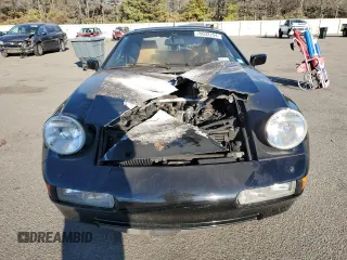 1989 Porsche 928 z VIN WP0JB0923KS861070, wystawiony jako Copart lot #76032254 z przebiegiem Nie podano mil oraz Szkody całkowita. Historia ofert i sprzedaży dostępna na DreamBid. Obrazek 5.