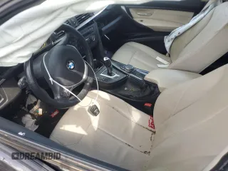 2015 BMW 3 Series 328i xDrive z VIN WBA3B3G58FNT19925, wystawiony jako Copart lot #53828135 z przebiegiem 94 769 mil mil oraz Szkoda całkowita • Salvage title. Historia ofert i sprzedaży dostępna na DreamBid. Obrazek 7.