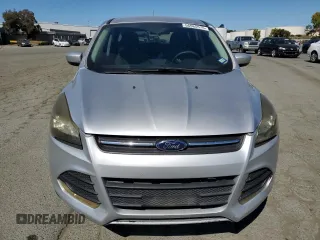2013 Ford Escape SE with VIN 1FMCU0GX1DUC86164, listed as a Copart auction lot 56565575 with 134,118 mi miles and Clean Title. Bid and sale history available at DreamBid. Image 5.