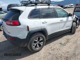 2017 Jeep Cherokee Trailhawk L Plus z VIN 1C4PJMBS9HD238905, wystawiony jako IAAI lot #42381268 z przebiegiem 130 535 mil mil oraz . Historia ofert i sprzedaży dostępna na DreamBid. Obrazek 4.