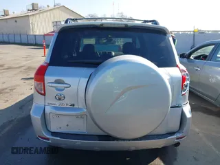2007 Toyota RAV4 Limited with VIN JTMBK31V475020697, listed as a IAAI auction lot 41403464 with 221,299 mi miles. Bid and sale history available at carsss.com. Image 16.