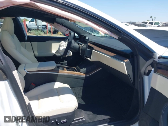 2023 Tesla Model S с VIN 5YJSA1E5XPF518693, выставлен на аукционе IAAI как лот 42768848 с пробегом 17 276 миль миль и . История ставок и продаж доступна на DreamBid. Изображение 5.