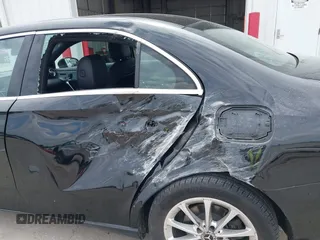 2021 Mercedes-Benz A 220 z VIN W1K3G4FB3MJ278745, wystawiony jako IAAI lot #42386479 z przebiegiem 33 282 mil mil oraz . Historia ofert i sprzedaży dostępna na DreamBid. Obrazek 6.