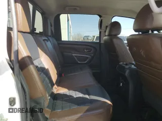 2017 Nissan Titan SL z VIN 1N6AA1E53HN508809, wystawiony jako Copart lot #47577705 z przebiegiem 50 888 mil mil oraz Szkoda całkowita • Salvage title. Historia ofert i sprzedaży dostępna na DreamBid. Obrazek 10.