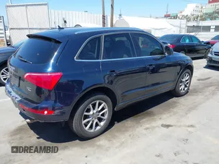 2011 Audi Q5 Premium z VIN WA1CFAFP5BA032844, wystawiony jako IAAI lot #42226412 z przebiegiem 148 649 mil mil oraz . Historia ofert i sprzedaży dostępna na DreamBid. Obrazek 4.