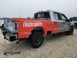 2024 Ford Super Duty F-250 SRW XL with VIN 1FT8W2BA5REC59750, listed as a Copart auction lot 42229235 with 2,724 mi miles and Salvage Title. Bid and sale history available at carsss.com. Image 3.