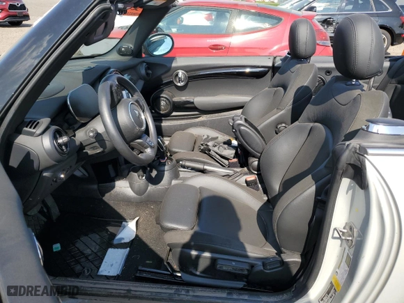 2022 MINI Convertible Cooper S with VIN WMW43DL08N3N99681, listed as a Copart auction lot 67152054 with 0 mi miles and Salvage Title. Bid and sale history available at carsss.com. Image 7.