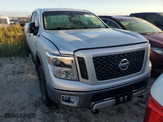 2019 Nissan Titan XD SV with VIN 1N6BA1F46KN520020, listed as a Copart auction lot 76840844 with 25,720 mi miles and Non Repairable. Bid and sale history available at carsss.com. Image 5.